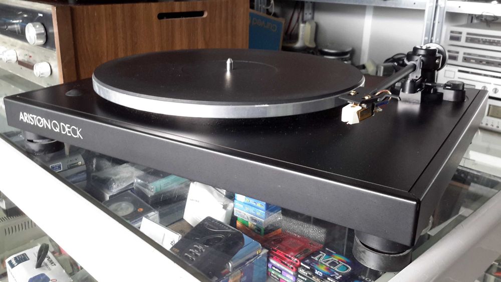 Ariston Q deck, Turntable.