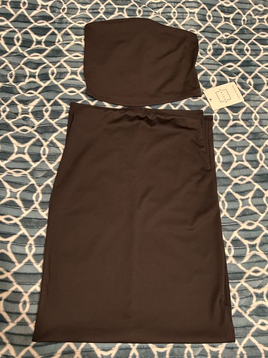 Conjunto de seda top e saia
