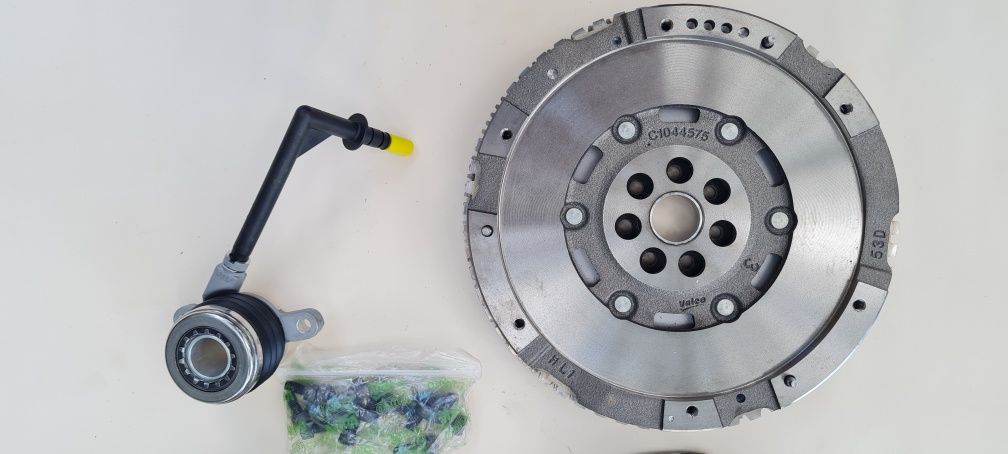 Valeo 837432 zestaw sprzęgła dwumasa renault dacia nissan merc 1,5dci