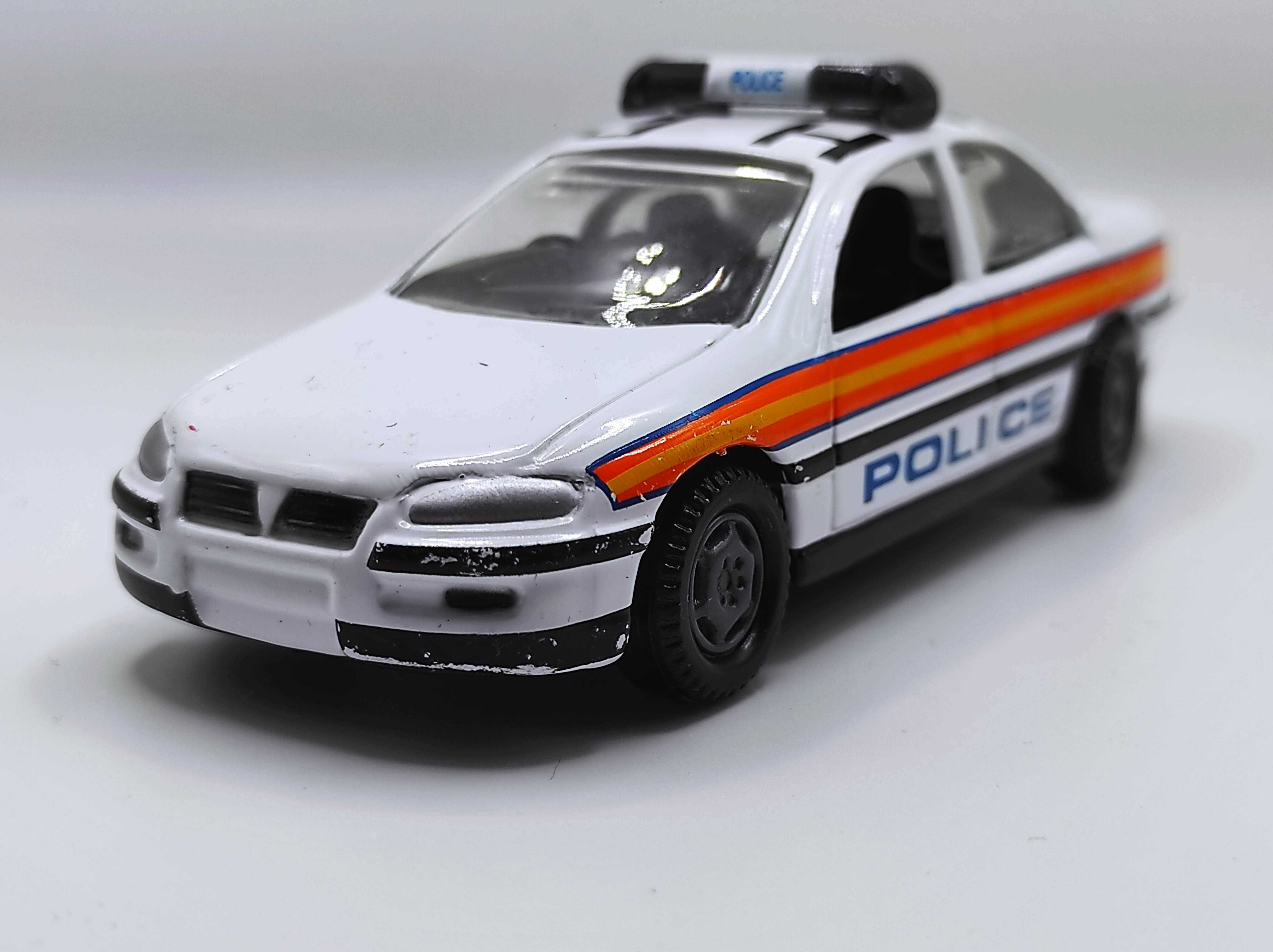 Opel Omega Samochód policyjny 1:43