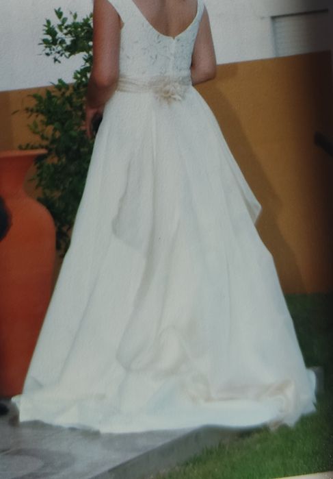 Vestido de Noiva elegante . Pronuptias