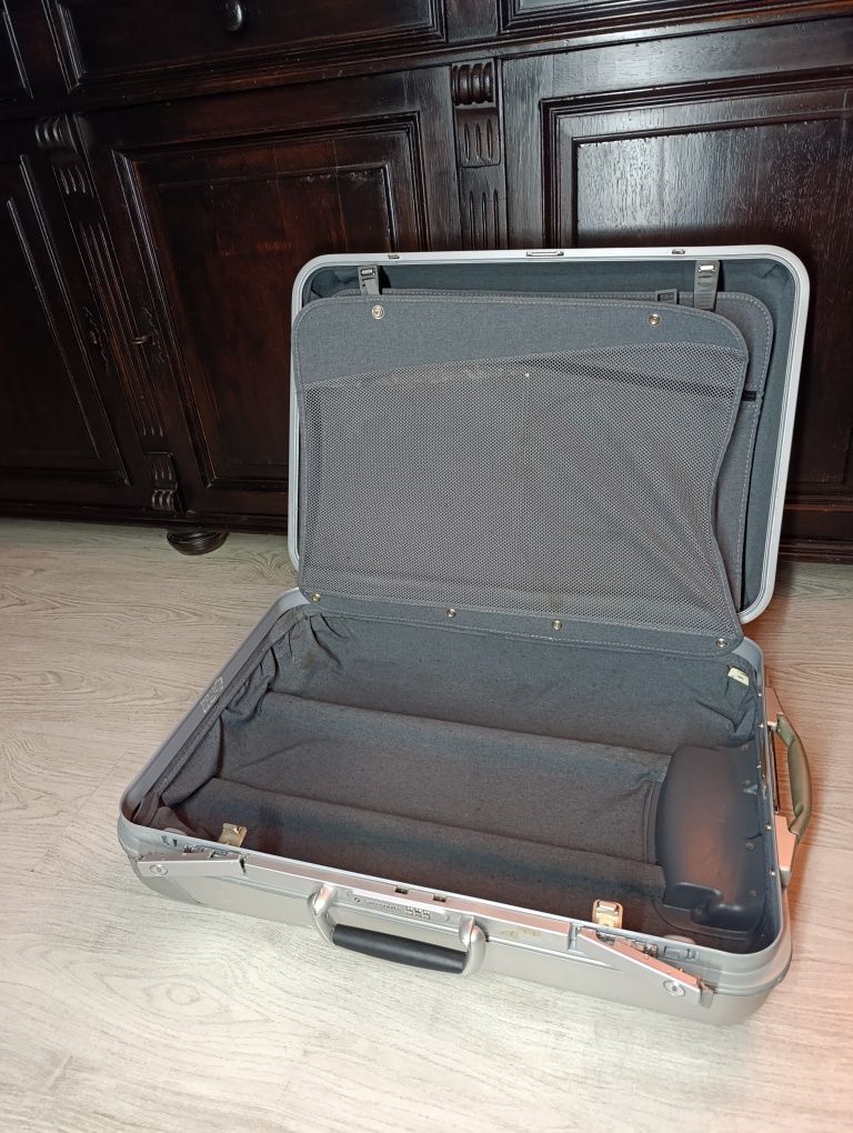 Walizka aluminiowa Samsonite