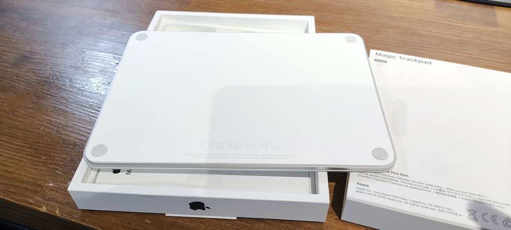 Трекпад Apple Magic Trackpad White Multi-Touch Surface (MXK93ZM/A)