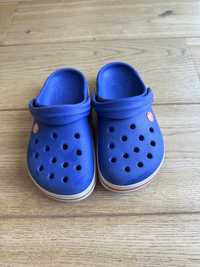 Crocs, klapki junior rozm.3 niebieskie, w bardzo dobrym stanie