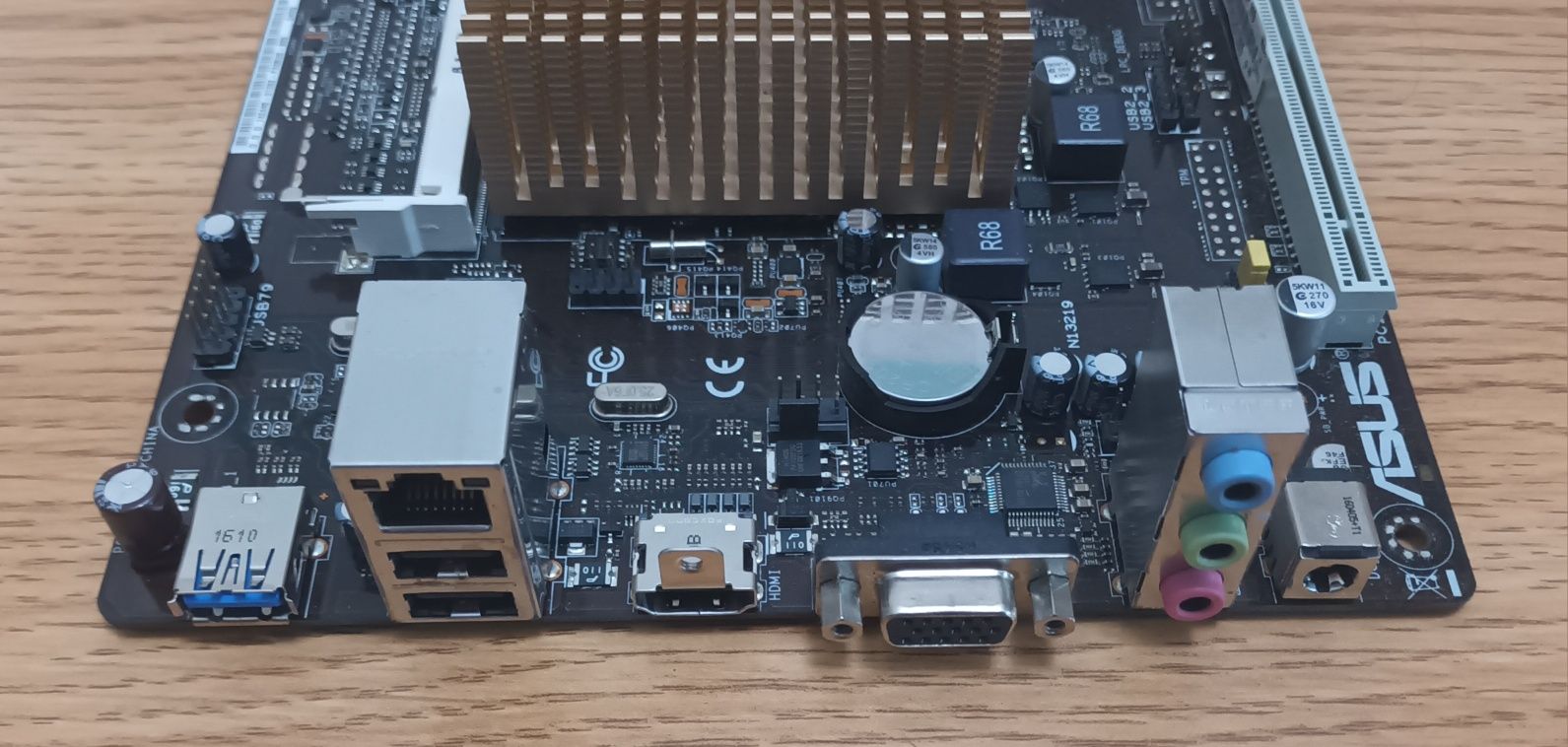 Motherboard mini itx com cpu integrado intel Pentium J2900 a 2.40 Ghz