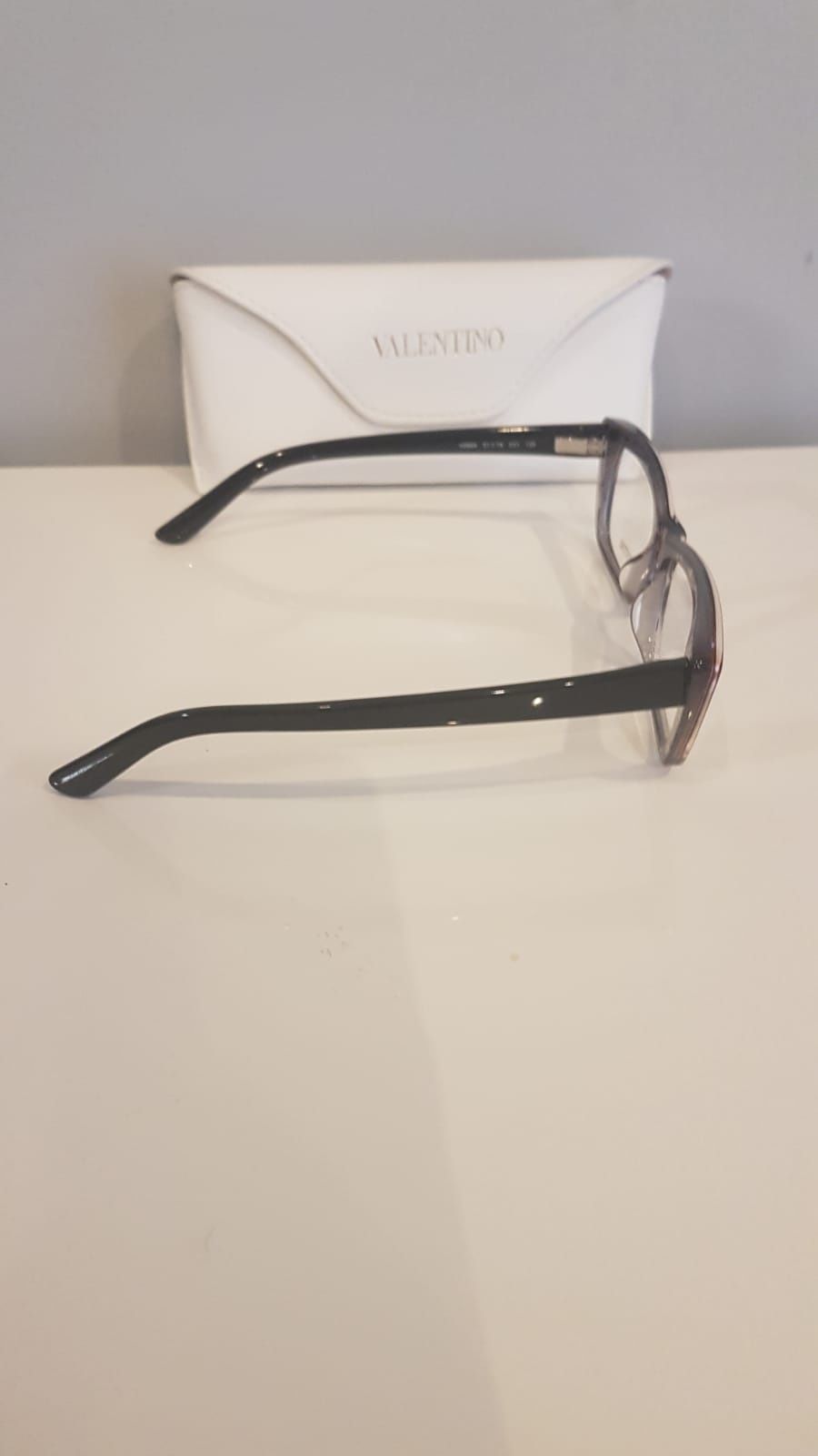 Oprawki okularów korekcyjnych Valentino