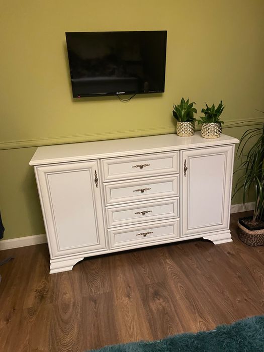 Biała sypialnia, polecam.