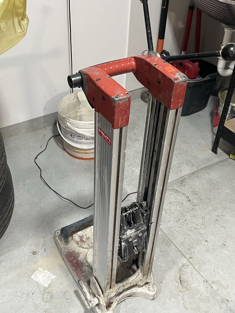 Wiertnica HILTI DD130 + WALIZKA z instrukcją + otwornice + STATYW !!