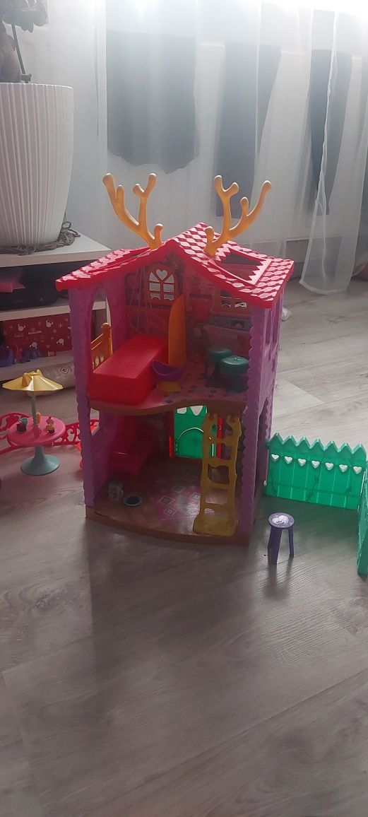 Domki enchantimals