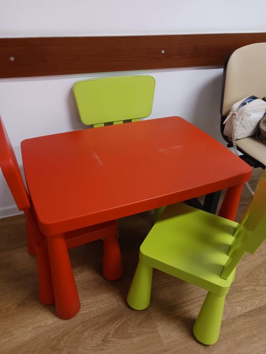 Stolik dzieciecy  z krzeslami Ikea zestaw ogrodowy