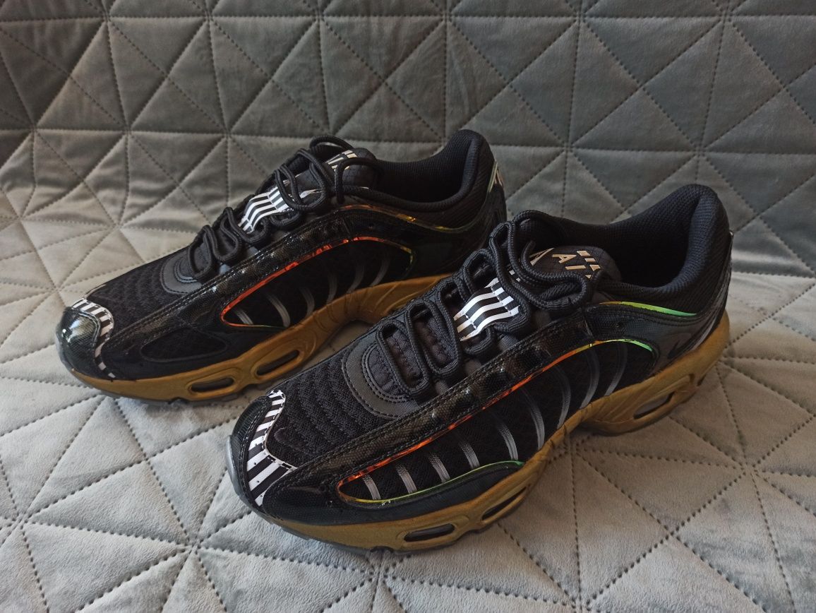 Nowe Nike Air Max Tailwind IV SE Earth Mars (Black/White/Gold) R. 42,5