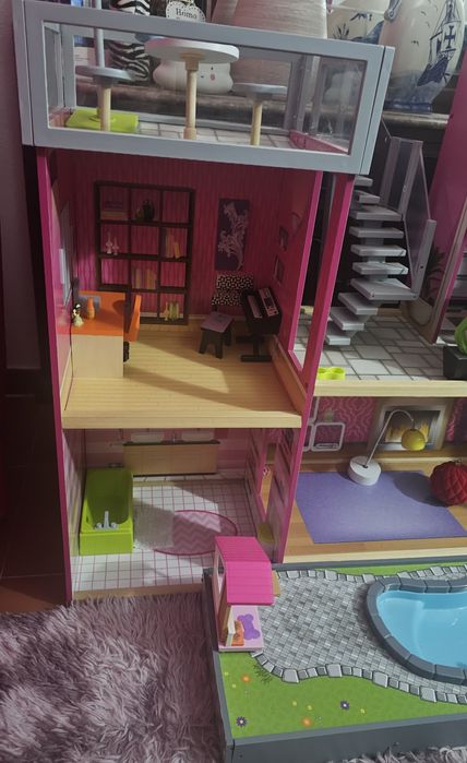 Casa Bonecas (Barbie) em Madeira