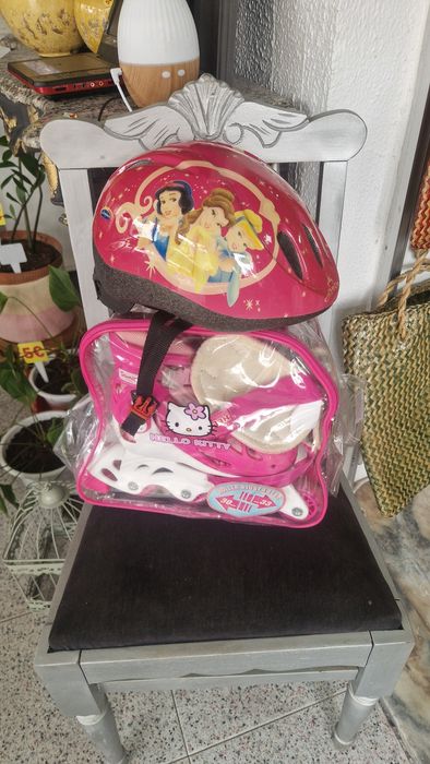 Patins mais capacete hello kitty