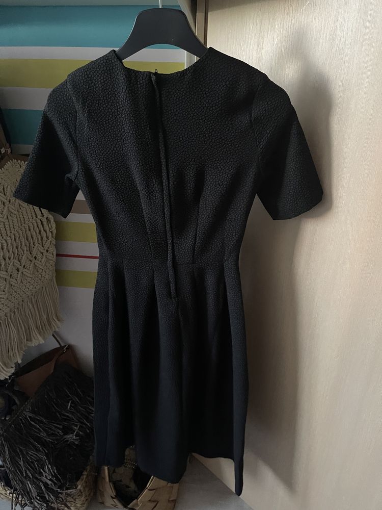 Sukienka marki H&M