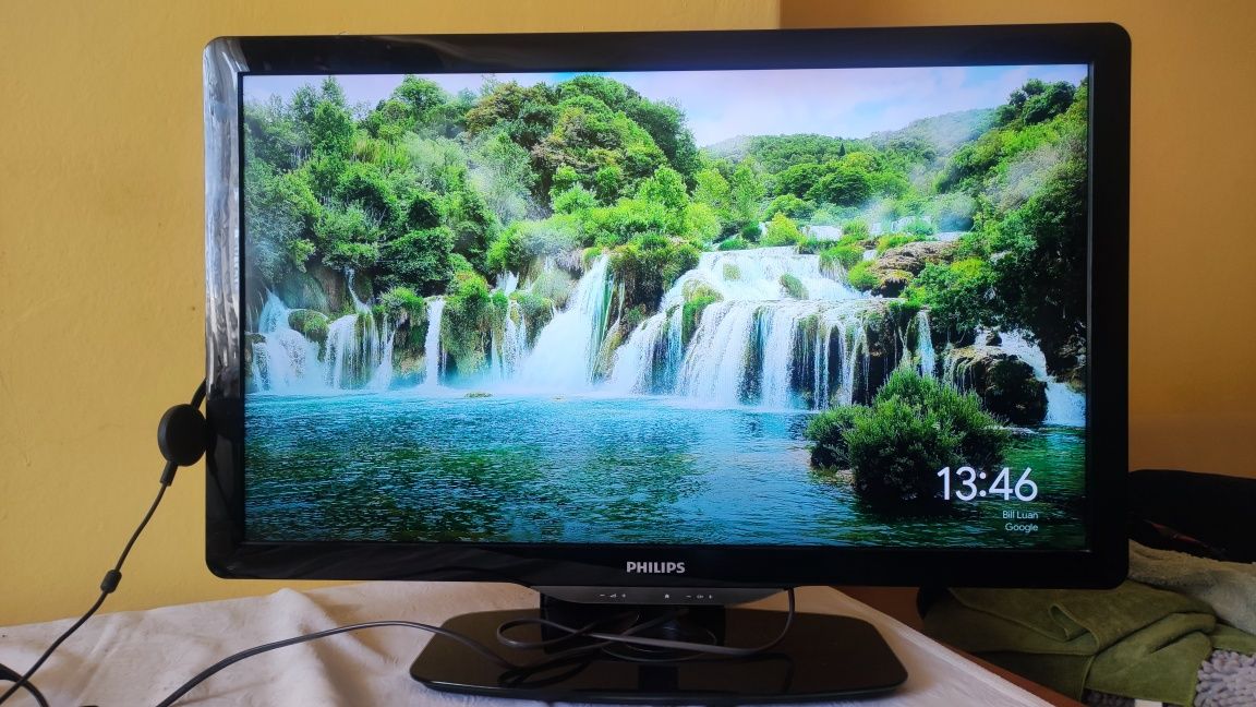Sprzedaję telewizor Philips 32 Full HD.