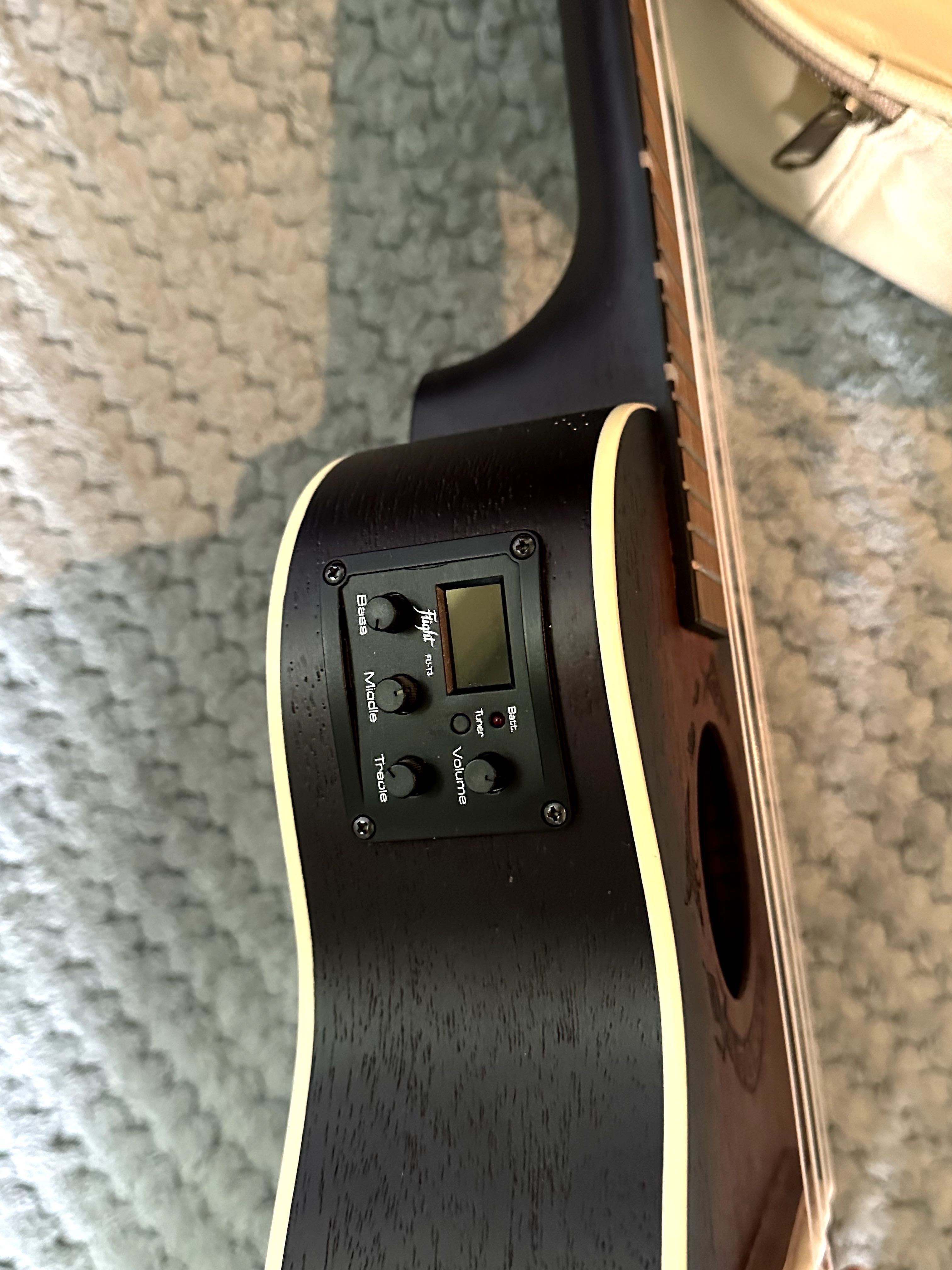 Ukulele elektroakustyczne Flight DUC380 CEQ Amber nowe