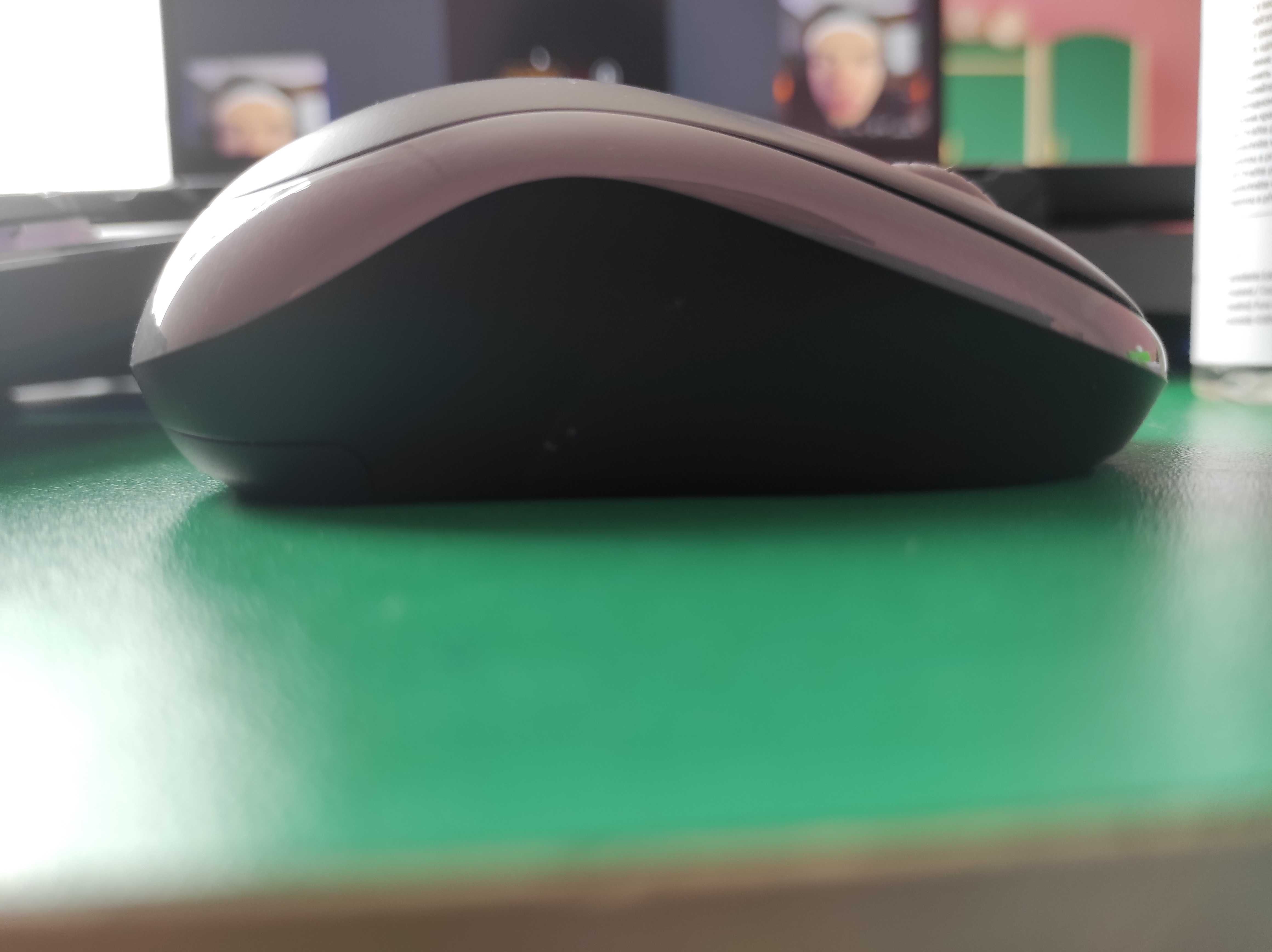 Продаю мишку Logitech M240