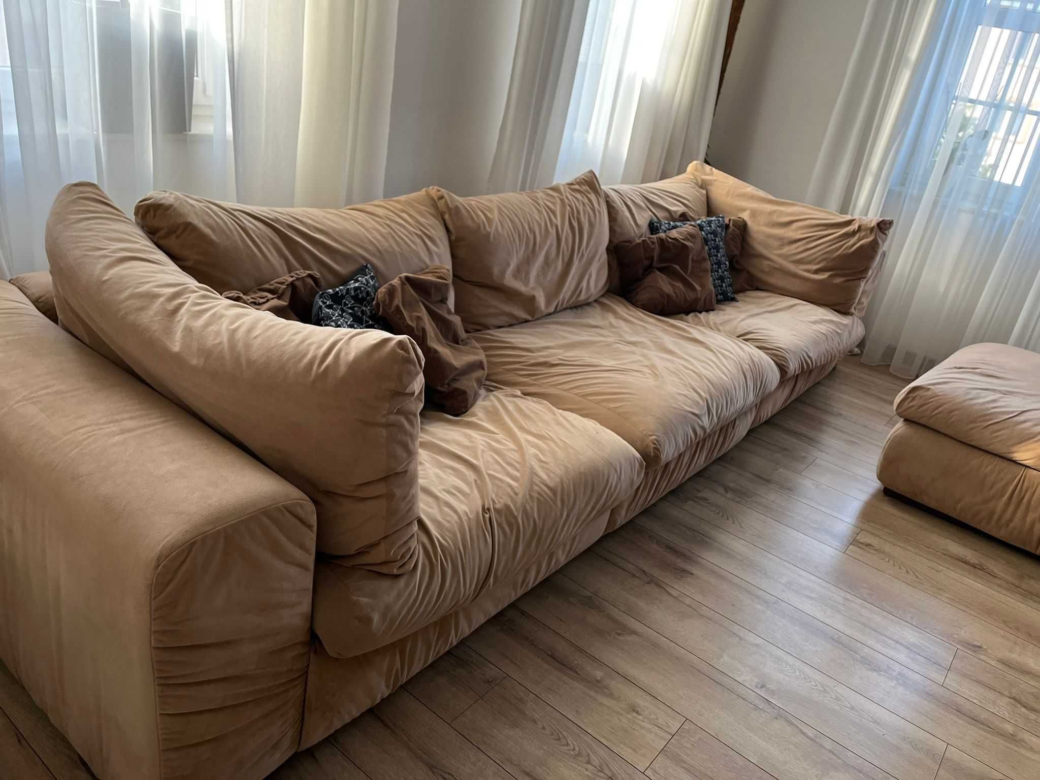 sofa / wypoczynek /kanapa 3,5m x 1,1m + 2 pufy 1m x 1m