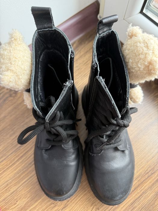 Шкіряні черевички для дівчинки