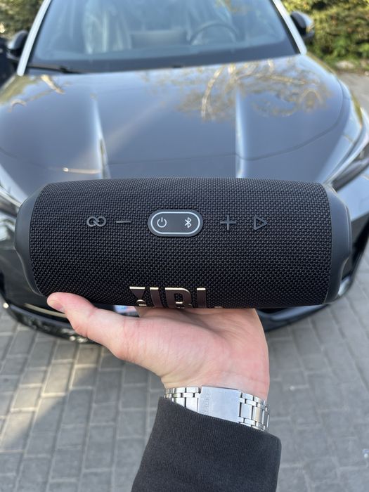 JBL Charge 5 Tomorrowland edition • Повний комплект
