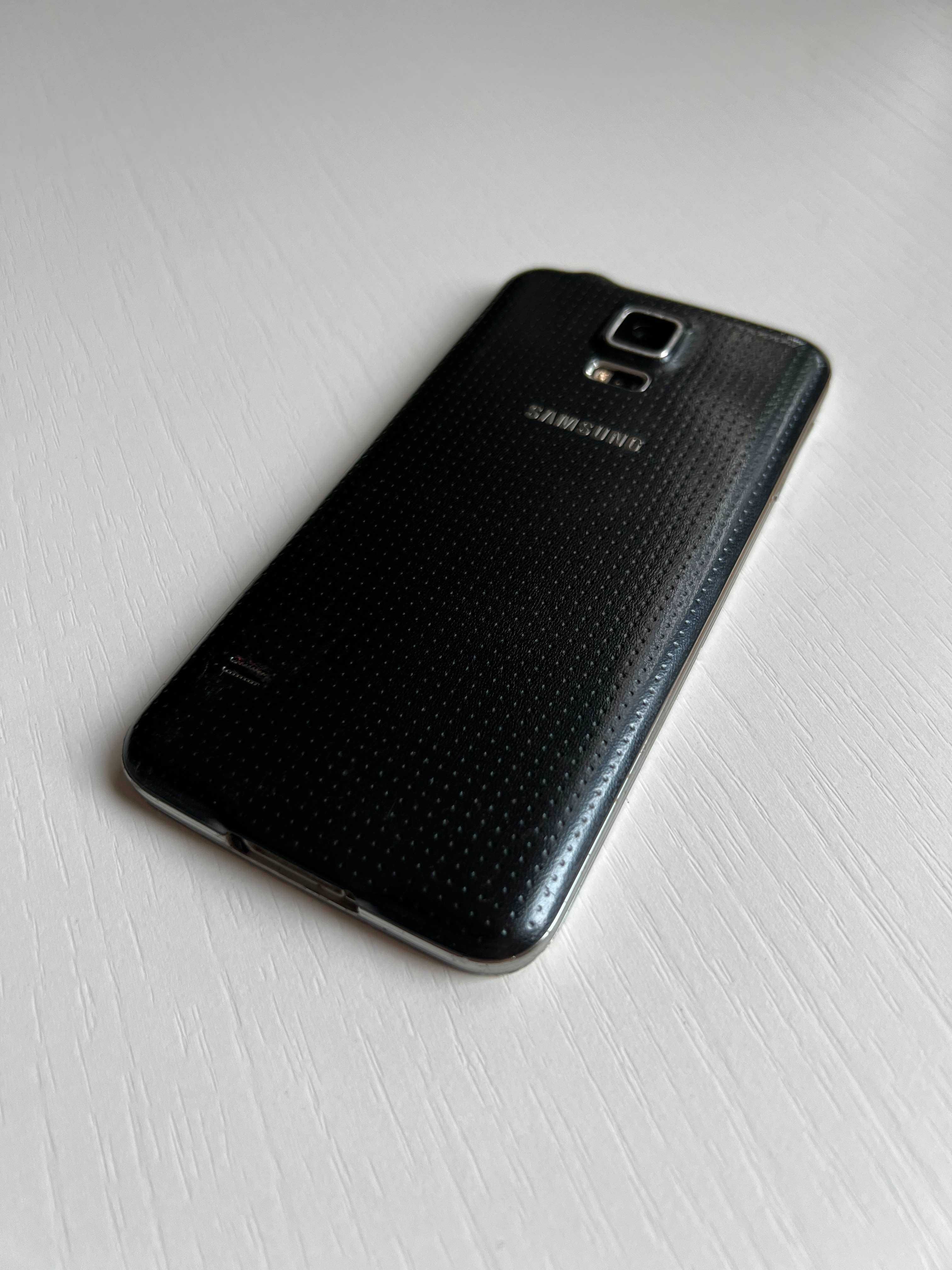Samsung Galaxy S5, dobry stan, sprawny