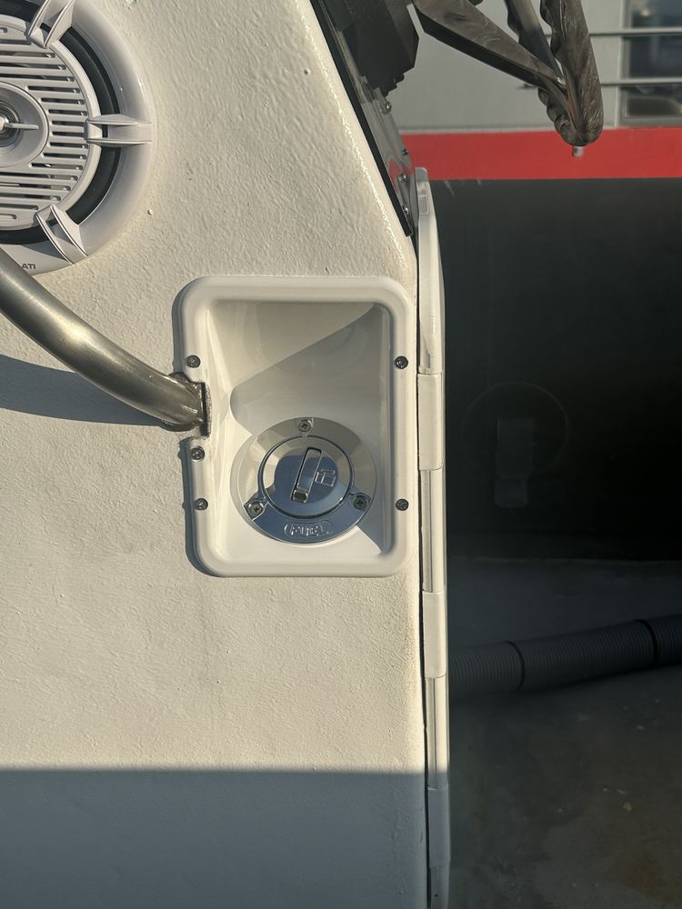 Barco totalmente novo SETAMAR 550