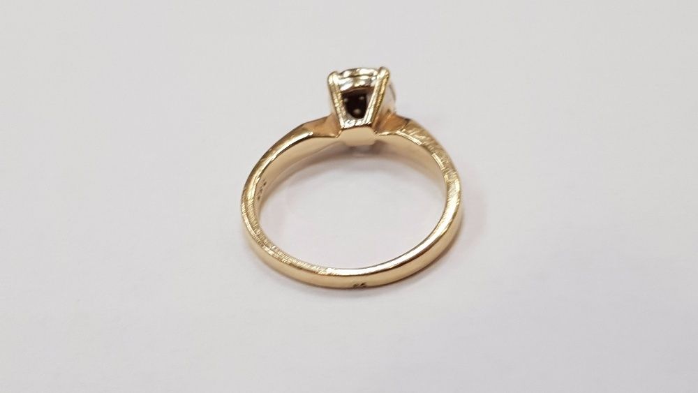 YES! Złoty pierścionek/ 585/ 2.95 gram/ R10/ 7 brylantów/ 0.1 CT/ Gdyn