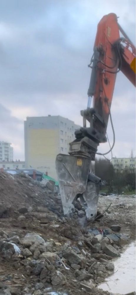 Koparka wynajem Prace ziemne Gdańsk wykopy wyburzanie usługi