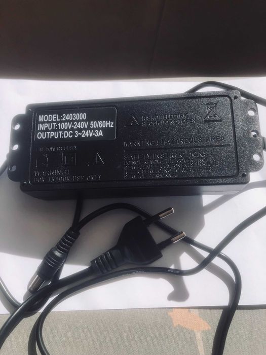 Transformador Universal, 3V-24V, 3A ( Novo )