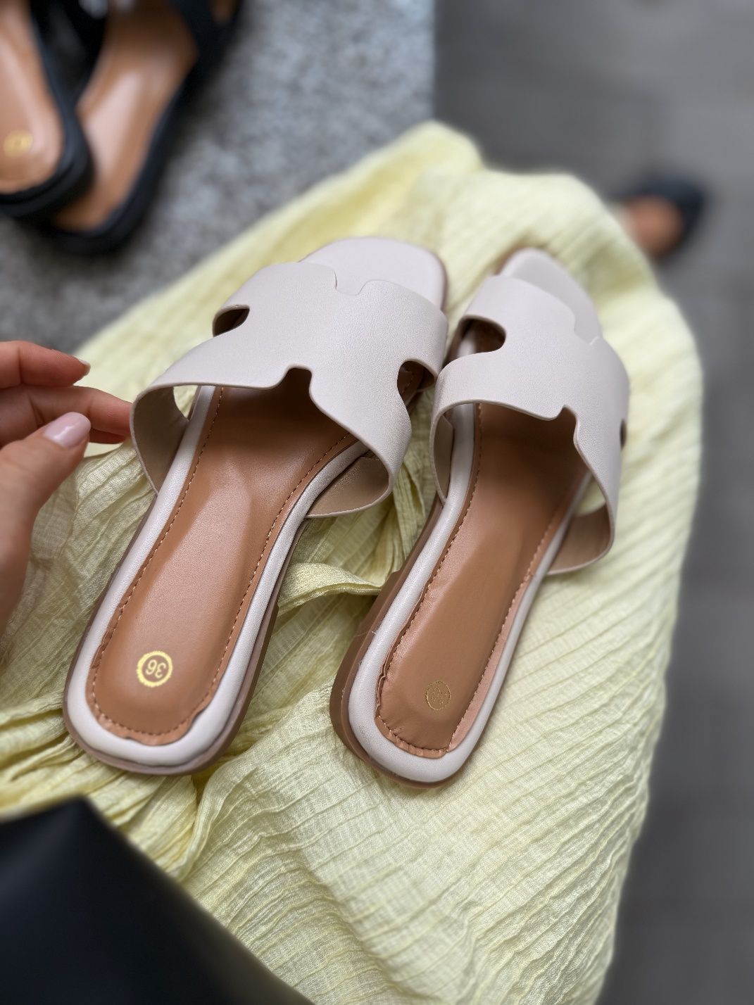 РОЗПРОДАЖ ‼️‼️‼️Шльопанці у стилі hermes з 36-41