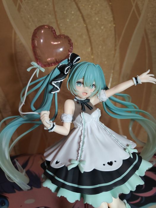 Оригінальна фігурка Hatsune Miku - Birthday 2025