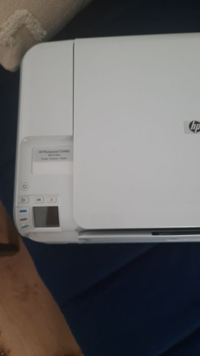 Sprzedam drukarkę sprawną nieuzywaną,trzeba napełnić atrament