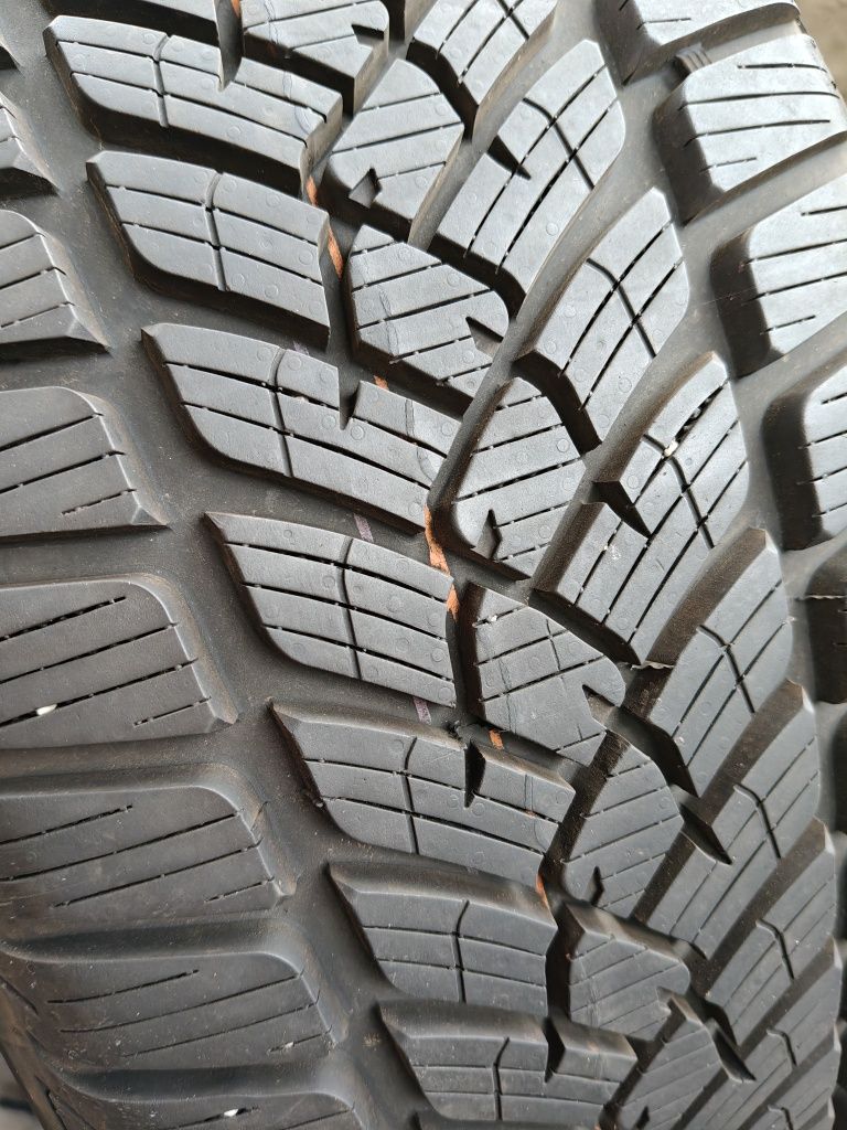 Opony zimowe 215/50 r17 Fulda komplet