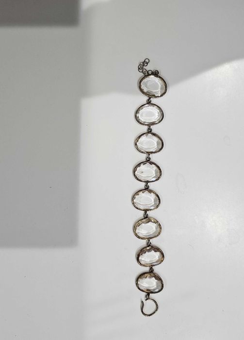 Pulseira prata dourada e pedras