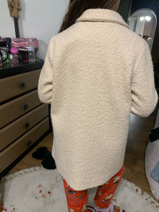 Пальто на дівчинку 10-11 років