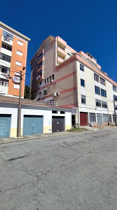 Garagem para Arrendamento no Centro de Seia