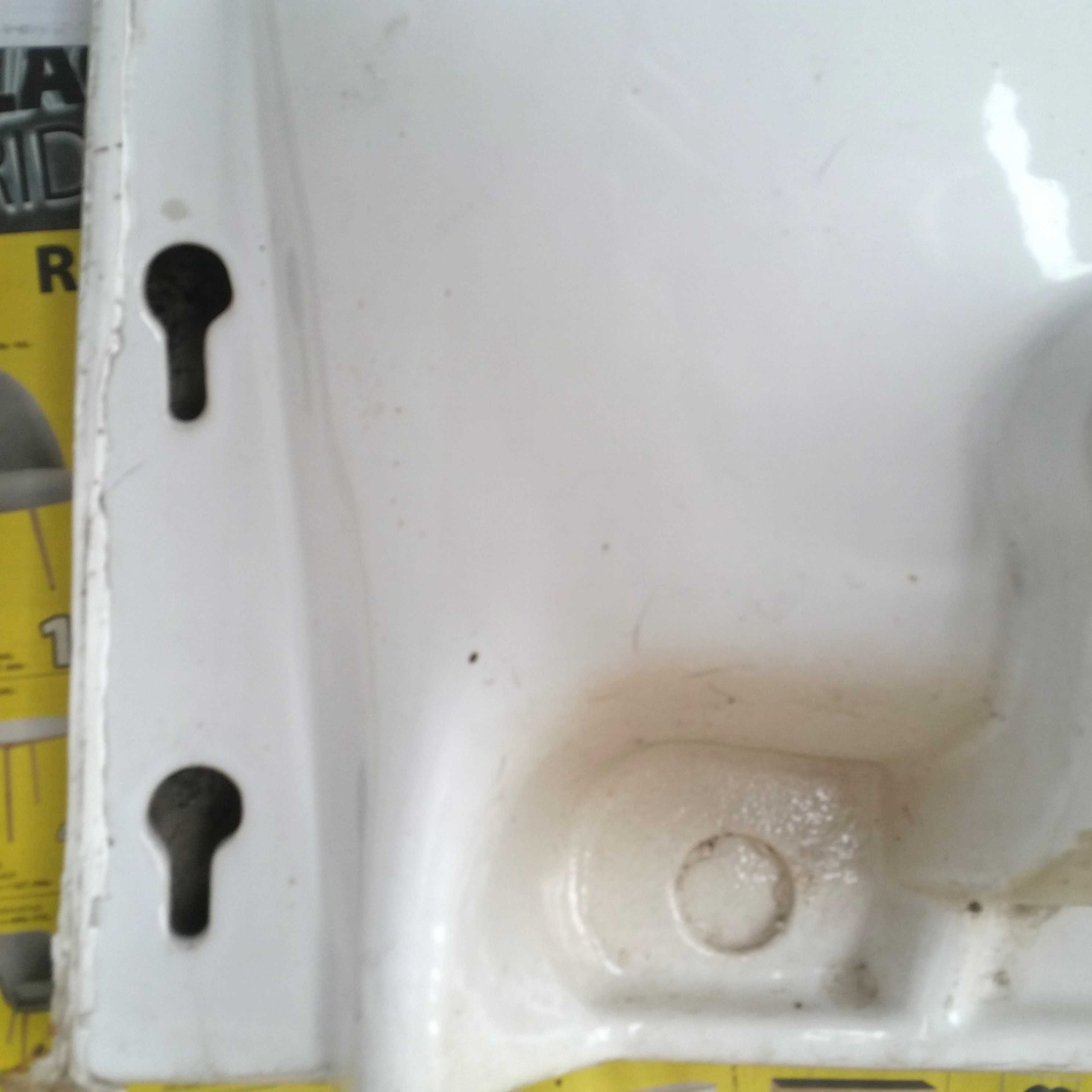 Umywalka z demontażu - brak uszkodzeń