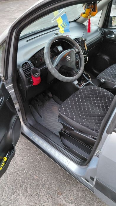 Продам Opel Zafira