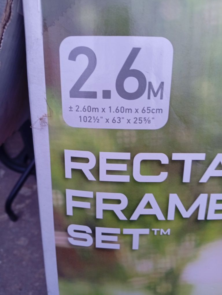 Sprzedam basen stelażowy INTEX.