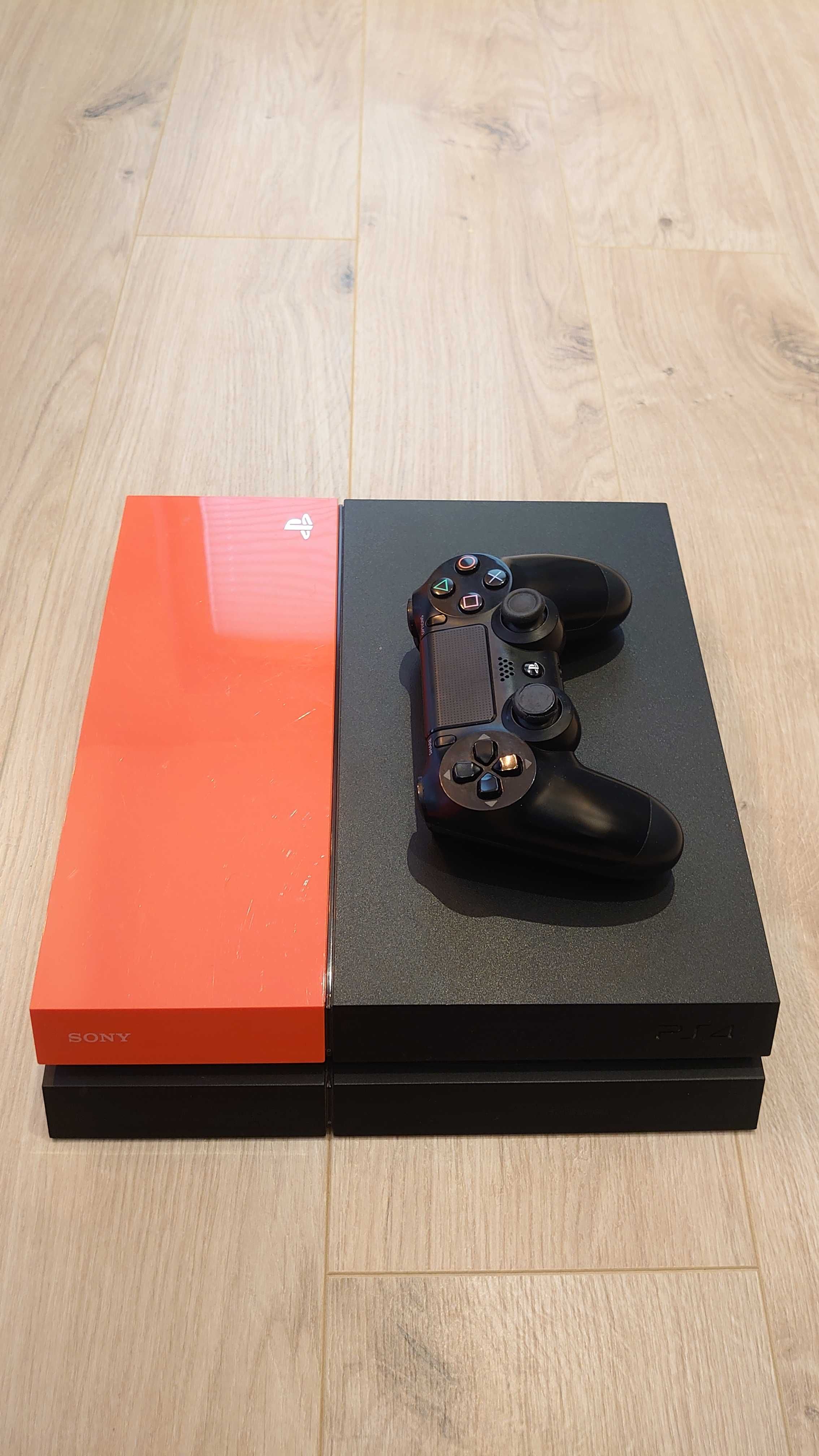 Konsola PS4 1TB używana + 2gry