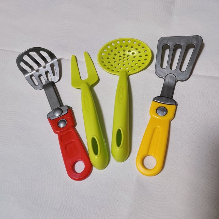 Комплект іграшкового посуду