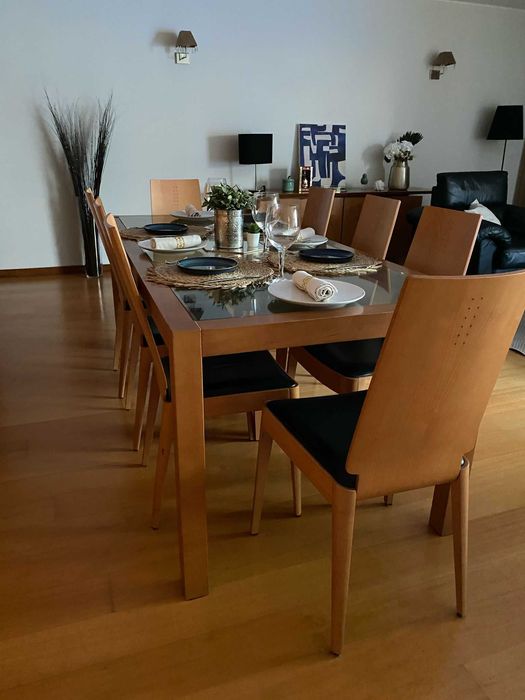 Mesa de jantar com 8 cadeiras (comedor)