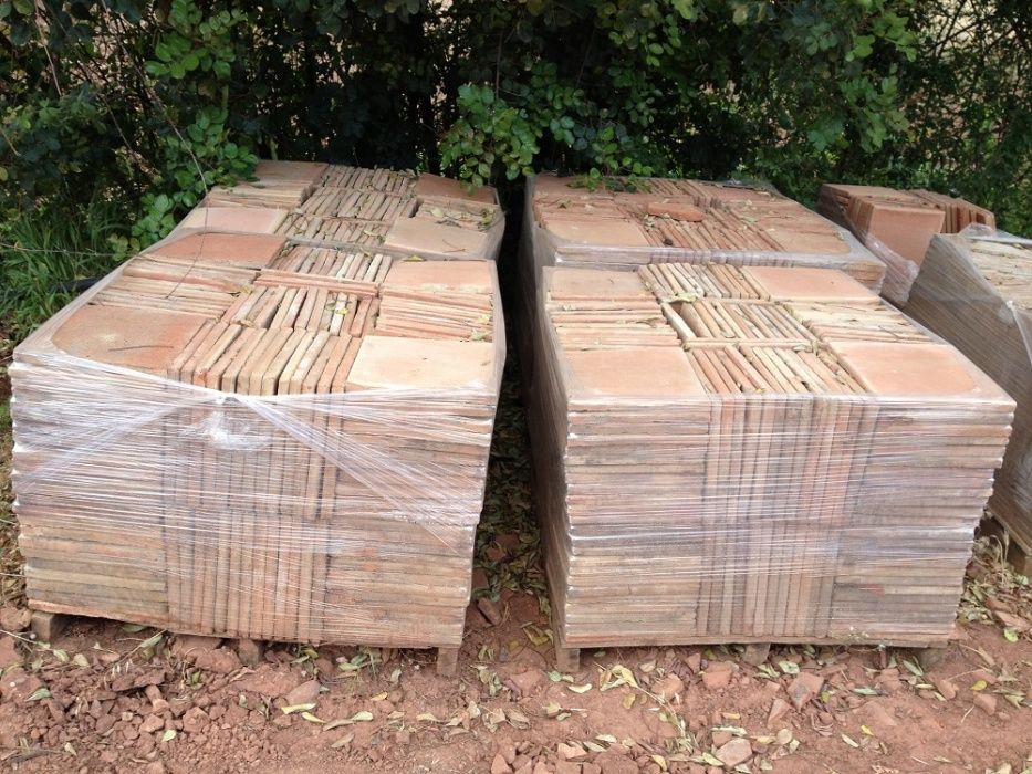 Ladrilhos/Tijoleiras Artesanais de 2ª escolha