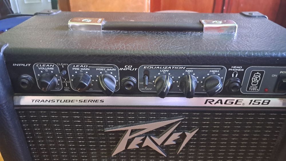 Peavey RAGE 158 гітарний басовий комбопідсилювач комбоусилитель