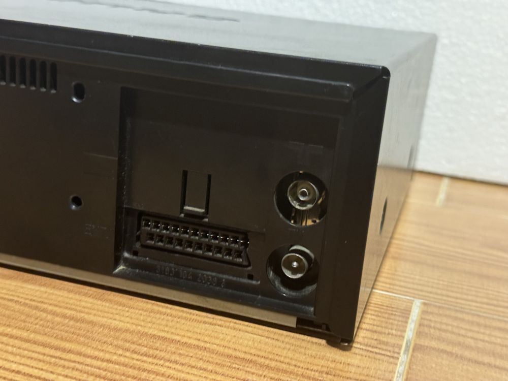 Leitor gravador VHS Grundig