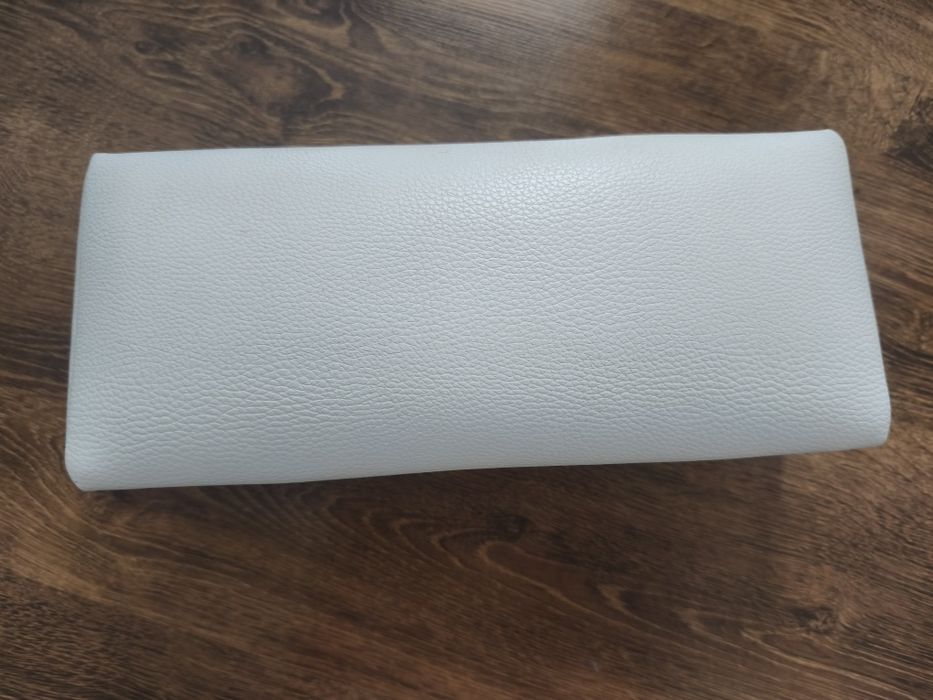 Podpórka pod dłoń do manicure