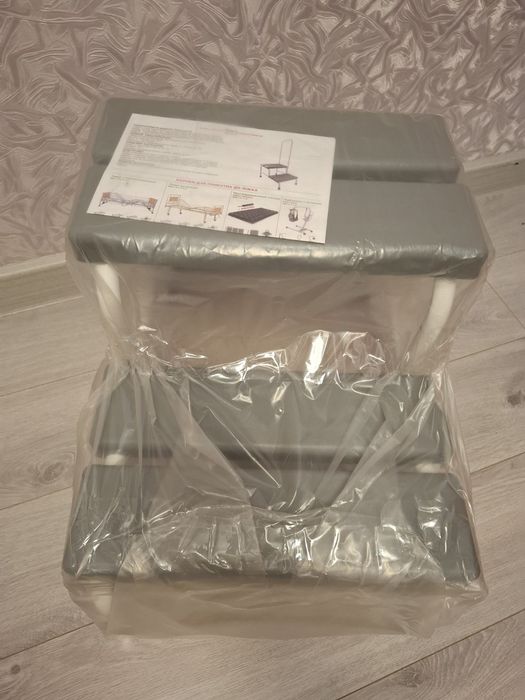 Східці для ванни з поручнем