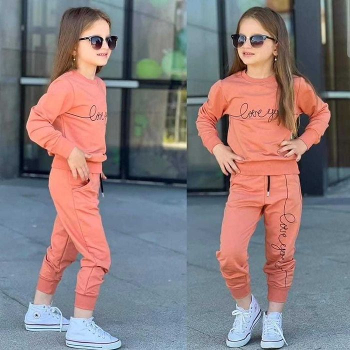 Komplet dresowy dla dziewczynki 3-4 latka