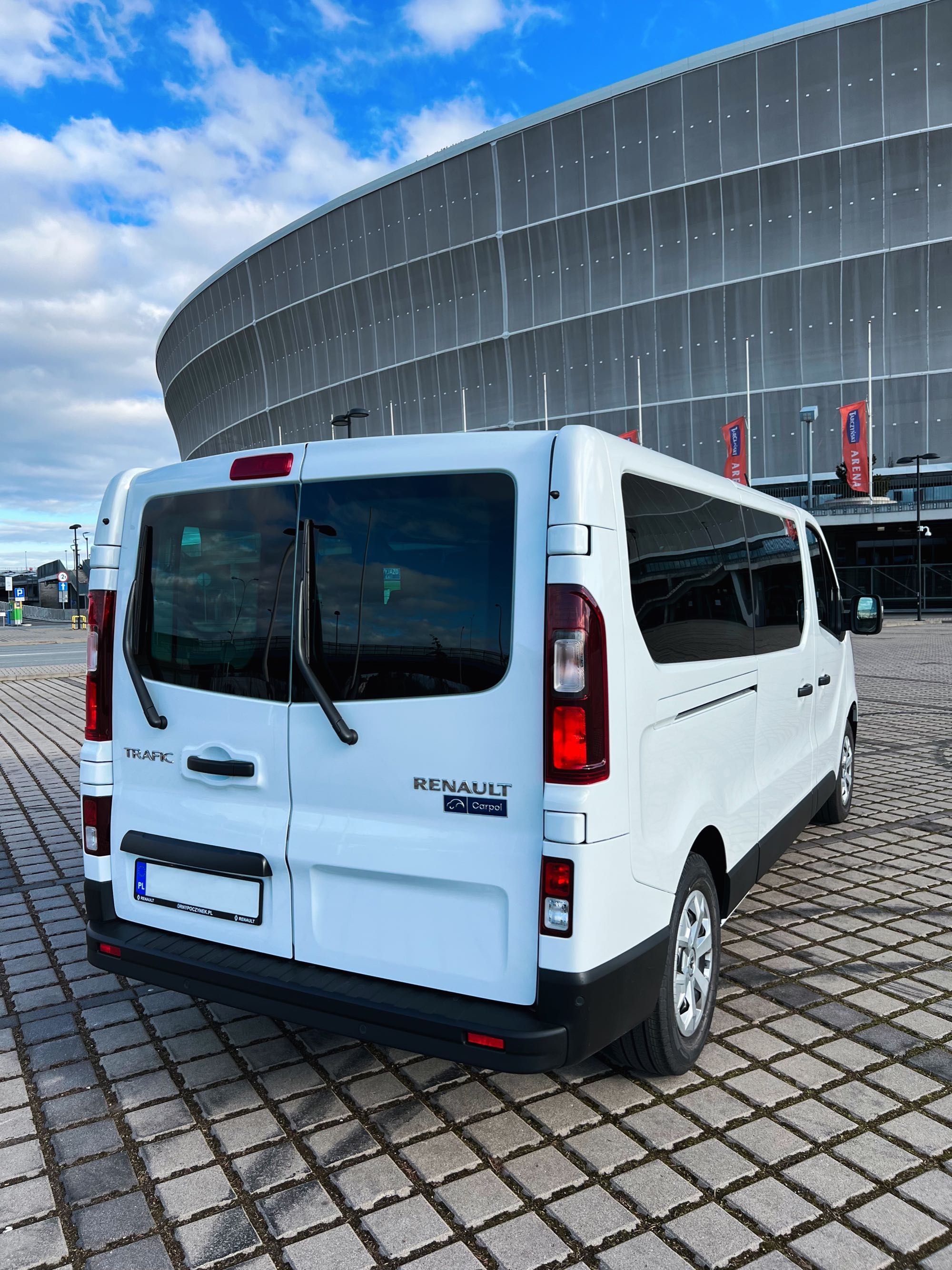 Wynajem samochodu Rn Trafic (BUS,VAN) + HAK - Wypożyczalnia Wrocław