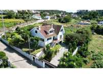 Moradia T5 com jardim em Seixas